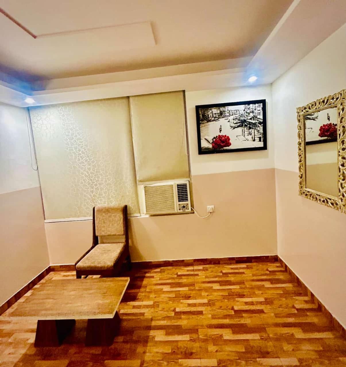 Hotel Airport City New Delhi Exteriör bild